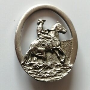 🔴2/$35🔴Vintage Equestrian Cowboy Brooch Pewter Horse Lovers Pin Unisex 3-D